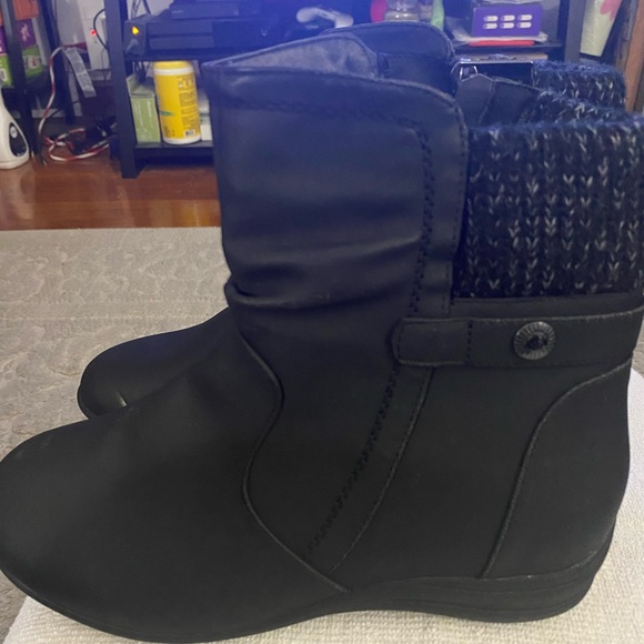 Catherines Shoes - Catherine’s winter boots black Sz 9w